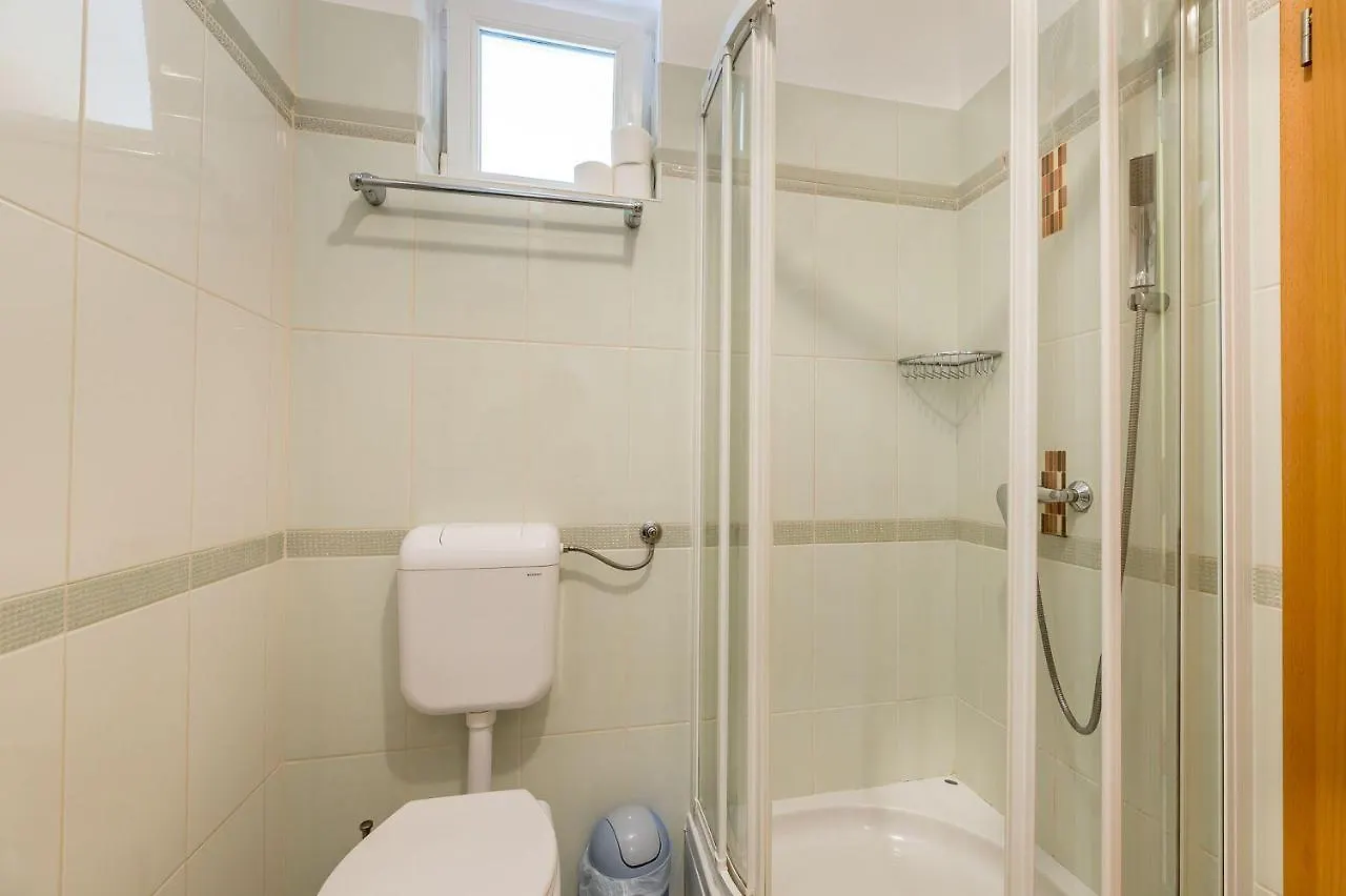 350 Meter Zum Strand Mit Wifi, Klima Baska  Apartment